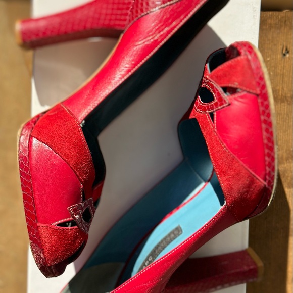 Marc Jacobs Shoes - Marc Jacobs PR Whips Tomato size 8 (runs large-fits 8.5)
